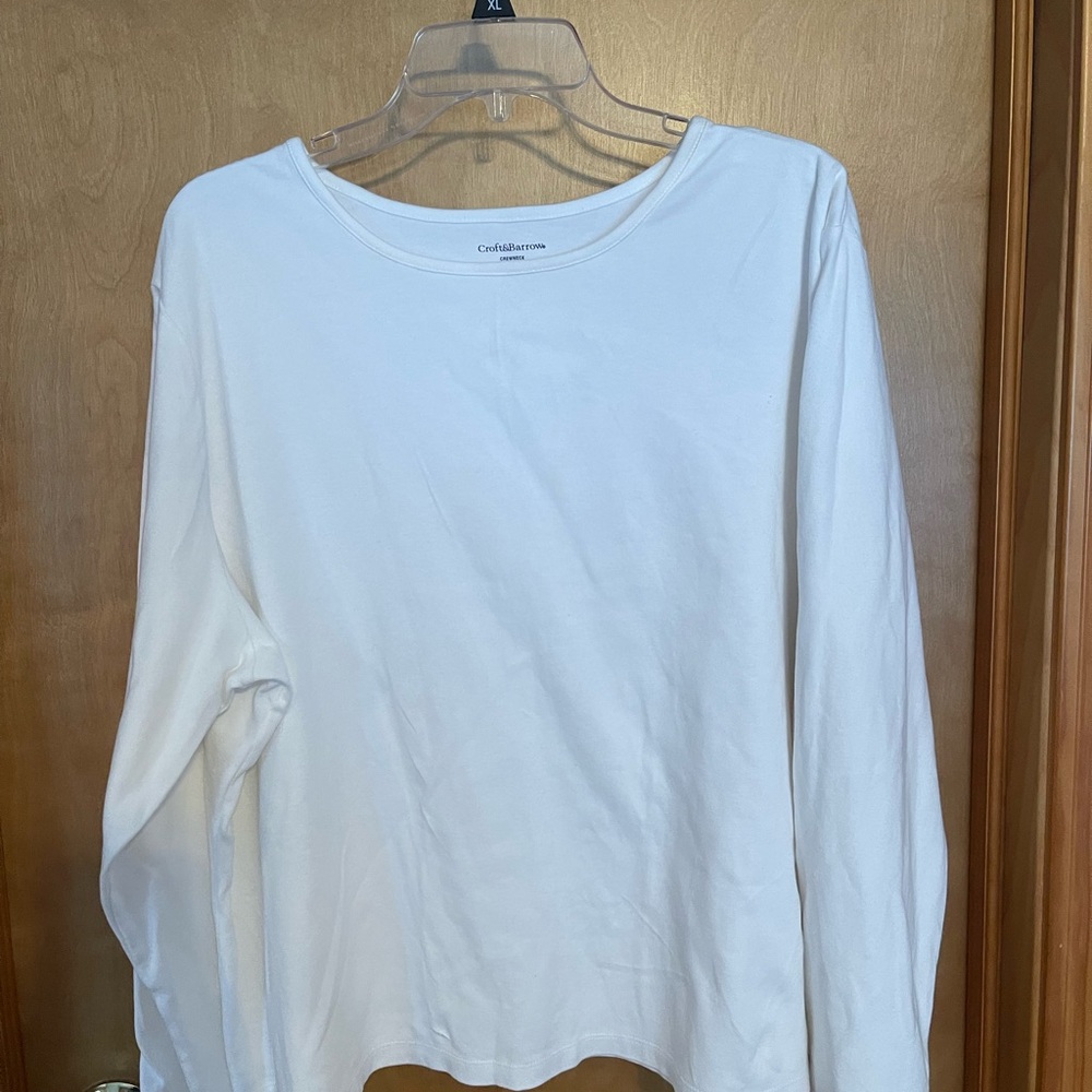 White Croft & Barrow Long Sleeve Tee. Size 2X